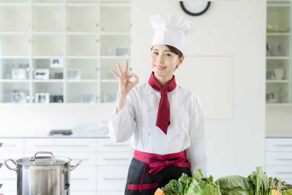 ナッシュ糖質制限食を作るシェフ